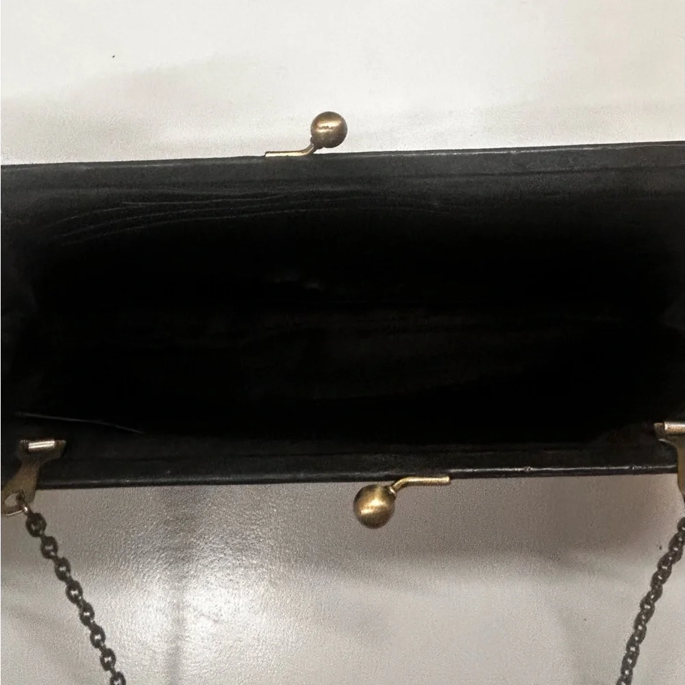 Chic Black Leather Clutch shoulder bag kiss close chain minimalist quiet wealth